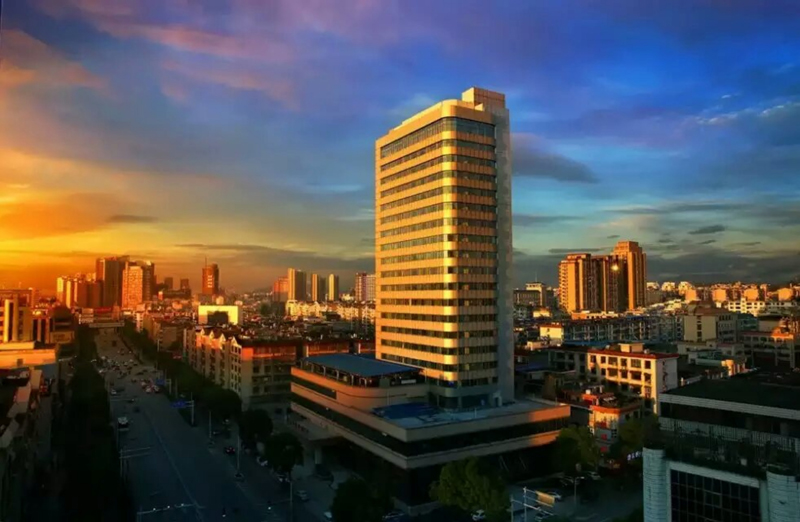 3. 贛西腫瘤醫院-手術室ICU凈化工程及大樓醫用氣體，舒適性空調安裝工程.jpg