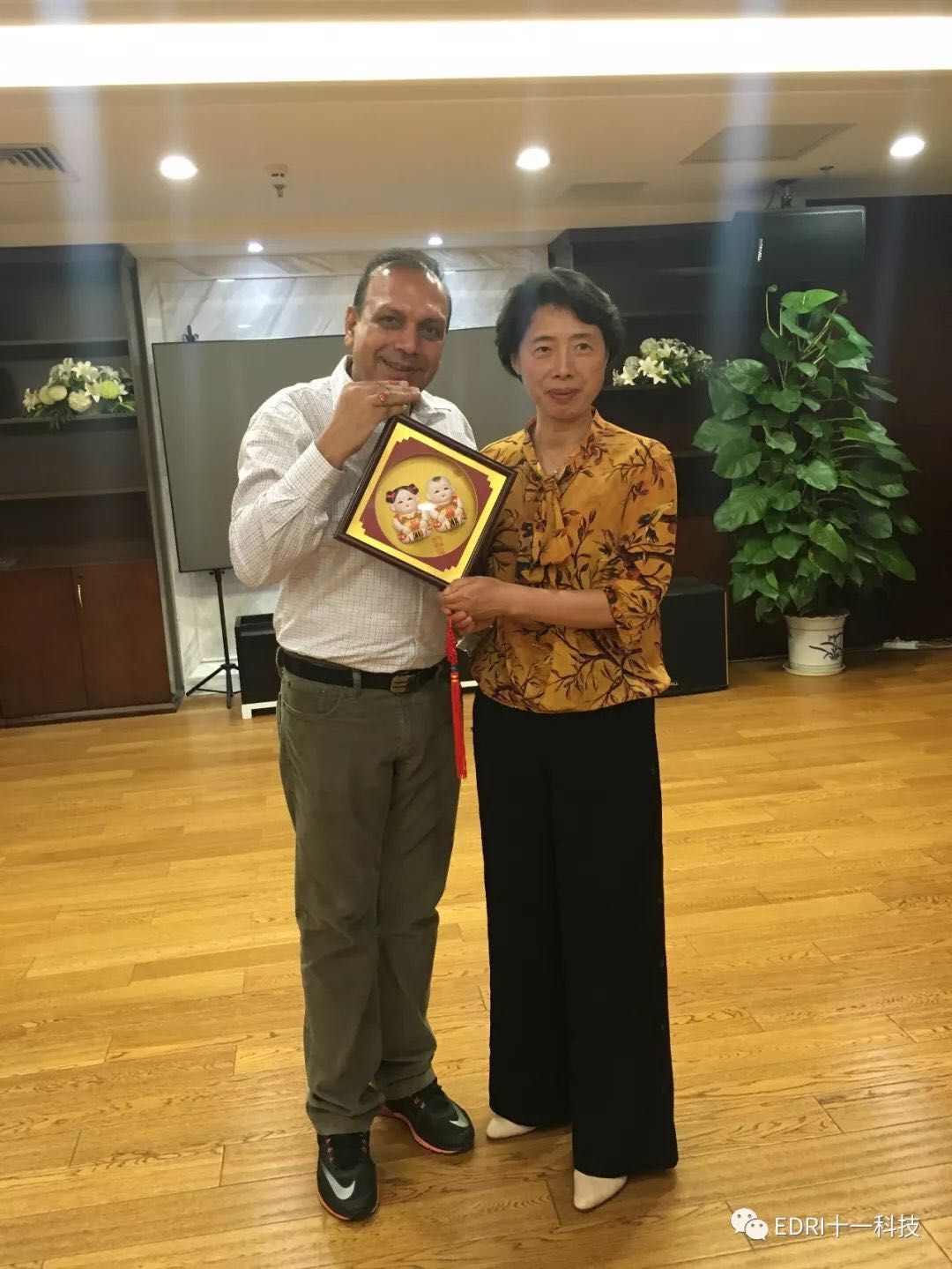 1528096586233895.jpg 6.jpg